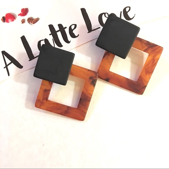 ✨”LATTE LOVE” GEO SHAPED ACRYLIC EARRINGS/NEW - Picture 2 of 6
